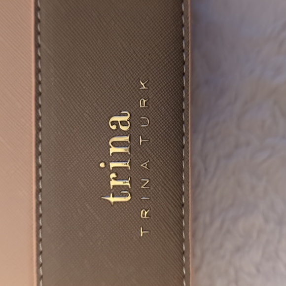 Trina Turk color block crossbody with detachable shoulder strap. Blush W/Tan - Picture 2 of 9